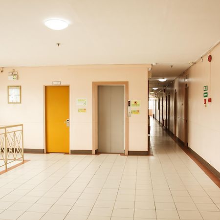Gv Hotel - Davao Екстер'єр фото