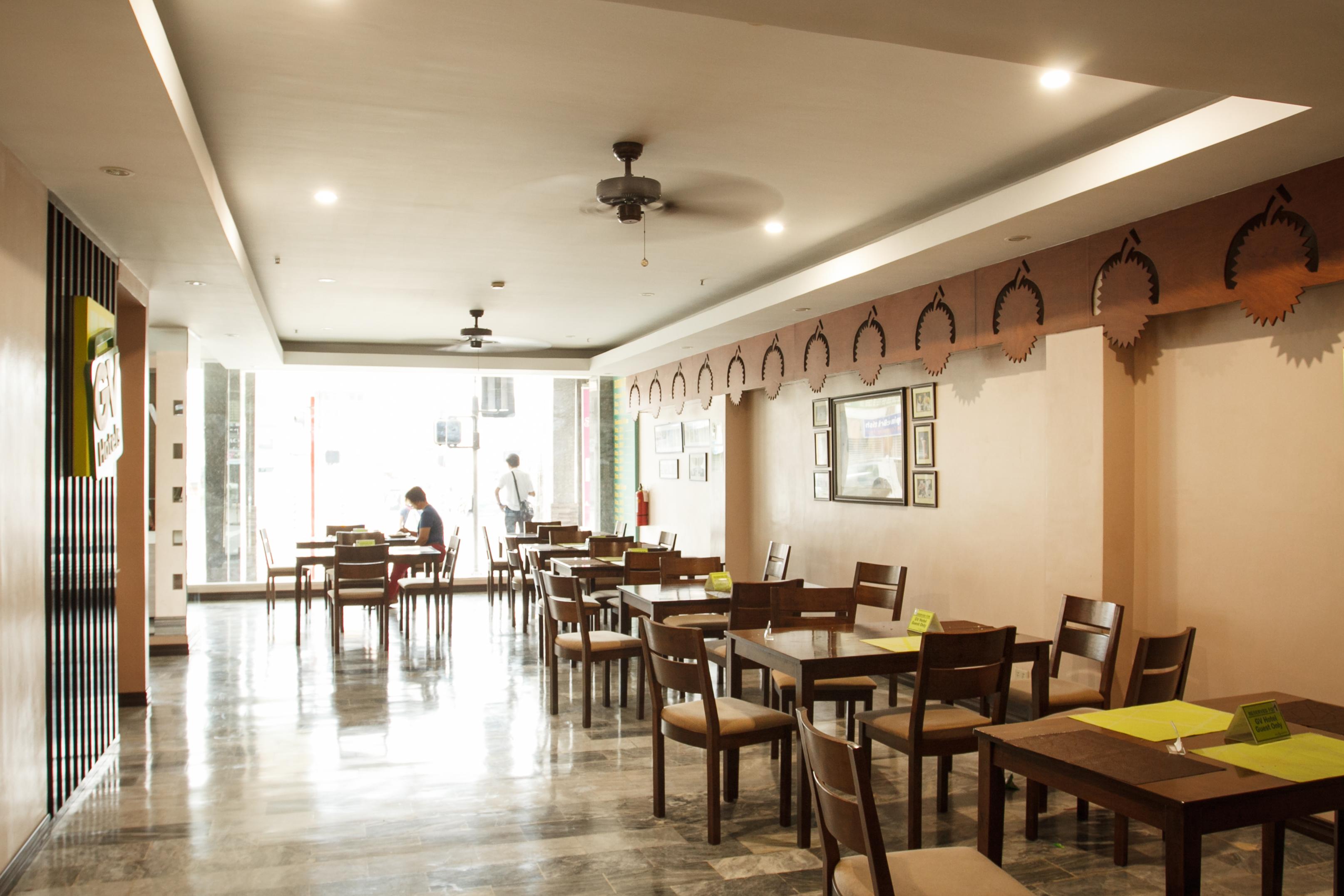 Gv Hotel - Davao Екстер'єр фото