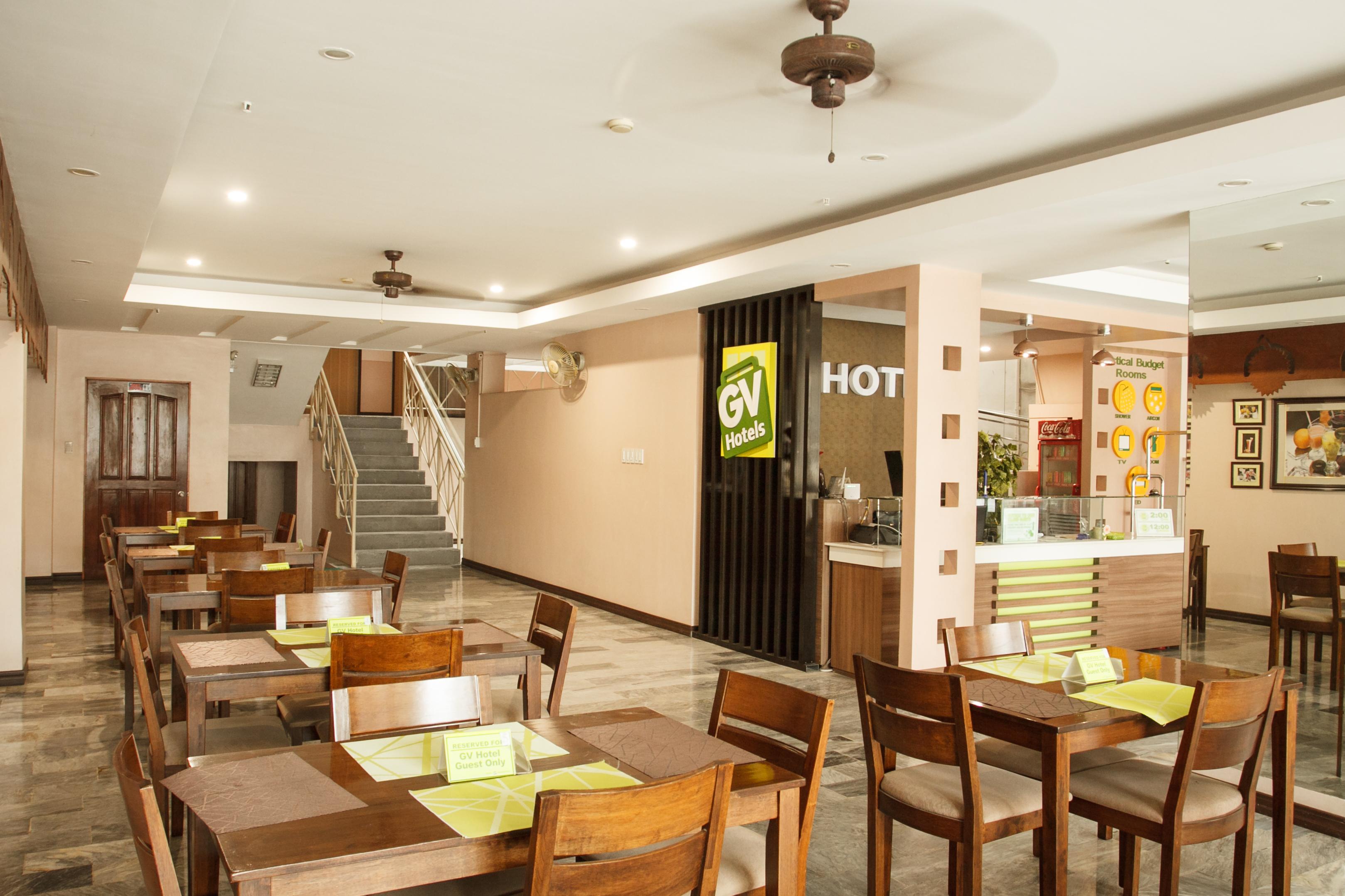 Gv Hotel - Davao Екстер'єр фото